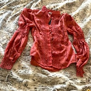 Still has tag. Beautiful salmon colored button up shirt boho style